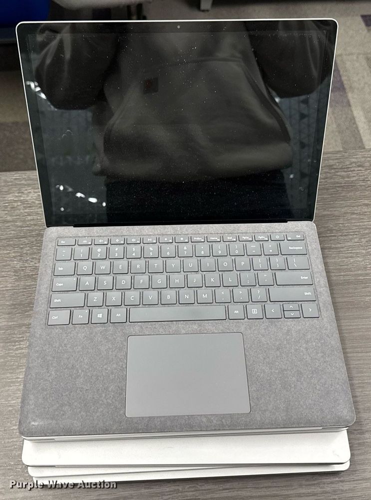 image for item EM3796 (10) Microsoft 1868 Surface laptops