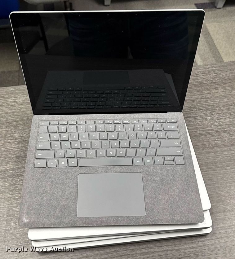 image for item EM3796 (10) Microsoft 1868 Surface laptops