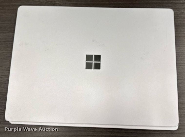 image for item EM3796 (10) Microsoft 1868 Surface laptops