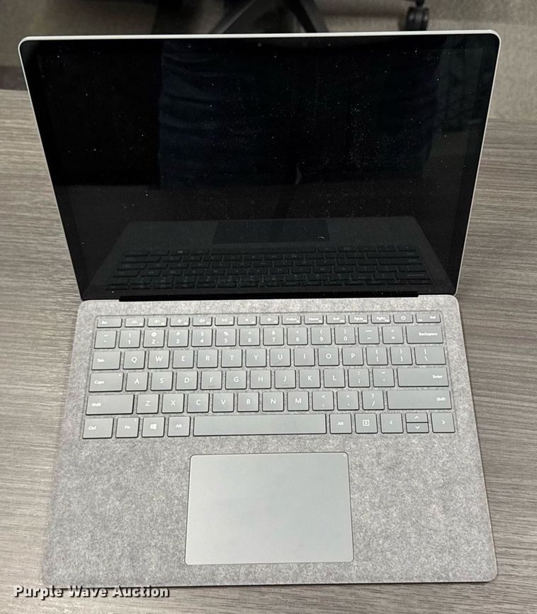 image for item EM3796 (10) Microsoft 1868 Surface laptops