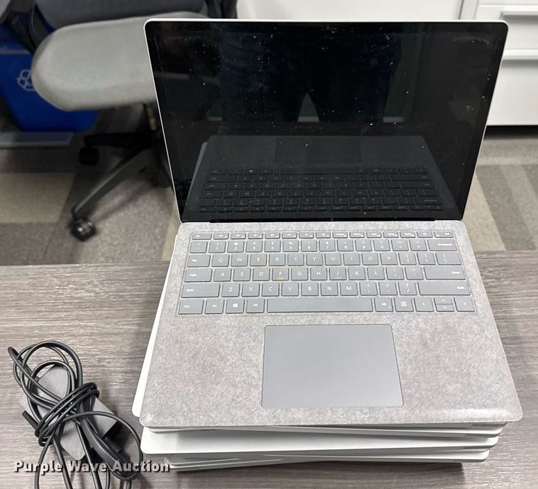 image for item EM3797 (10) Microsoft 1868 Surface laptops