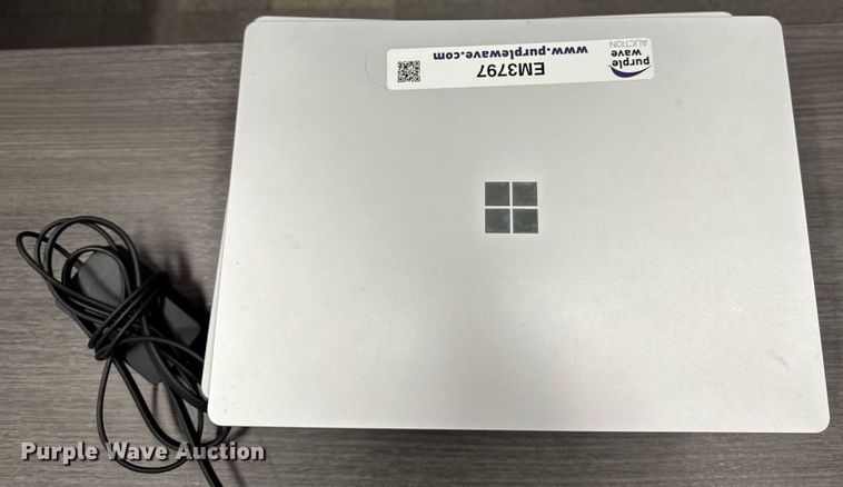 image for item EM3797 (10) Microsoft 1868 Surface laptops