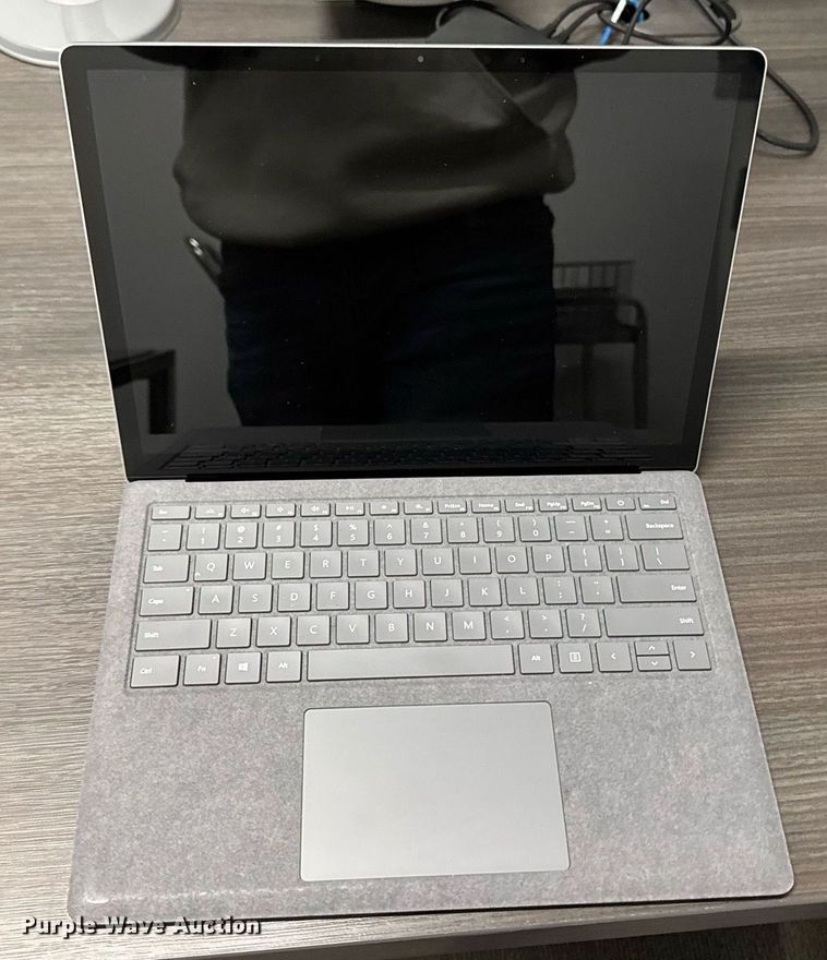 image for item EM3797 (10) Microsoft 1868 Surface laptops