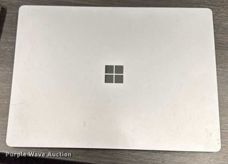 image for item EM3798 (10) Microsoft 1868 Surface laptops
