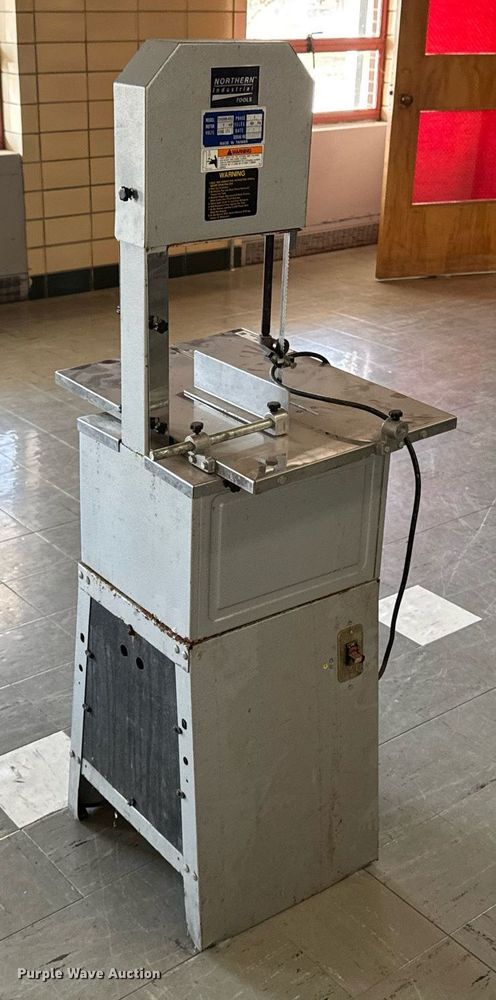 image for item EM3833 2004 Northern industrial TH298-002 band saw