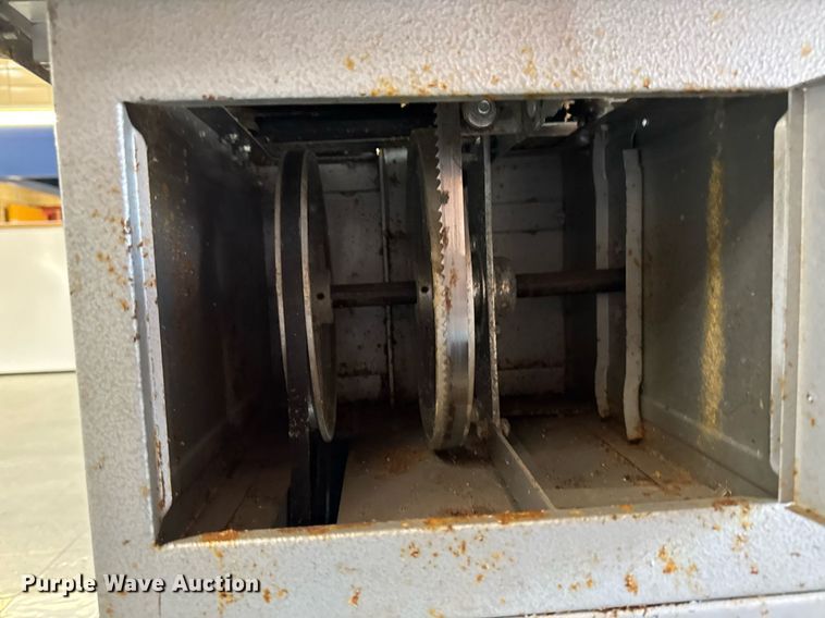 image for item EM3833 2004 Northern industrial TH298-002 band saw