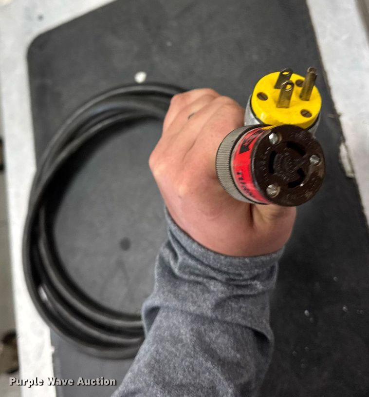 image for item EM3844 (2) Cres-Cor H-339-128 warmers