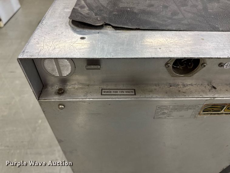 image for item EM3844 (2) Cres-Cor H-339-128 warmers