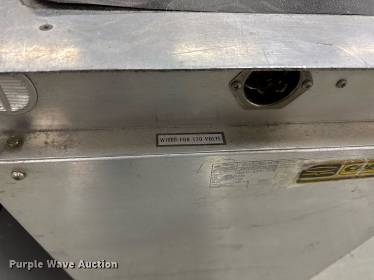 image for item EM3844 (2) Cres-Cor H-339-128 warmers