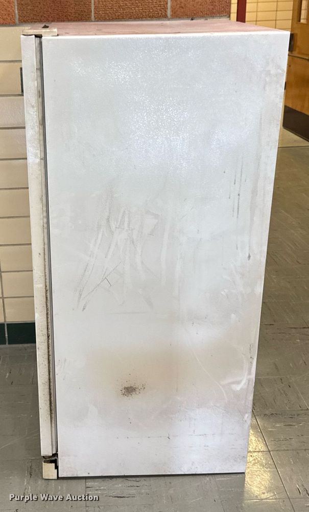 image for item EM3845 Kenmore 253.21421101 freezer