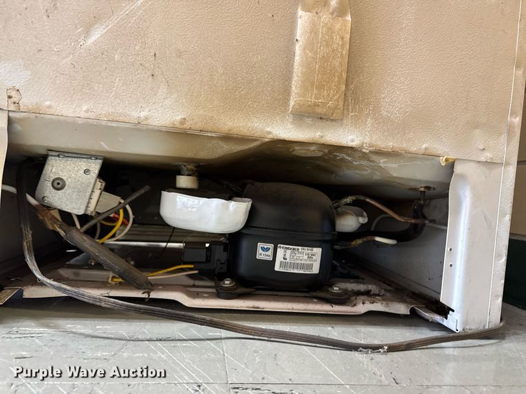 image for item EM3845 Kenmore 253.21421101 freezer