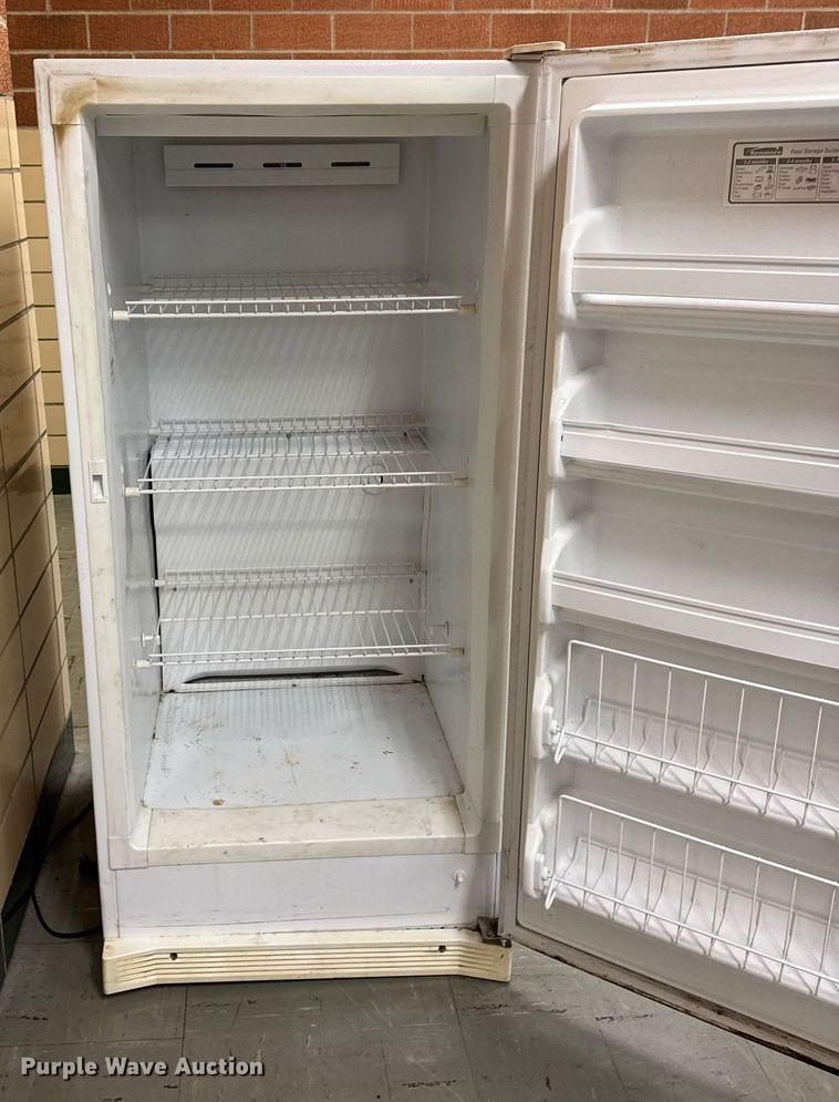 image for item EM3845 Kenmore 253.21421101 freezer