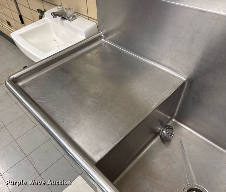 image for item EM3851 Stainless kitchen sink