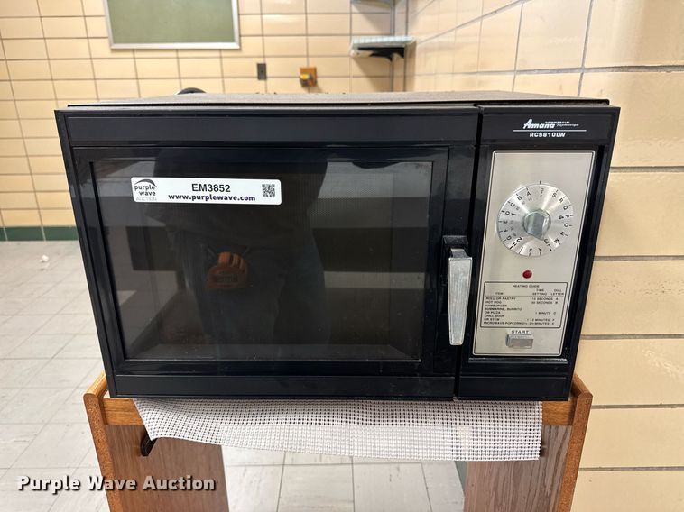 image for item EM3852 Amana microwave
