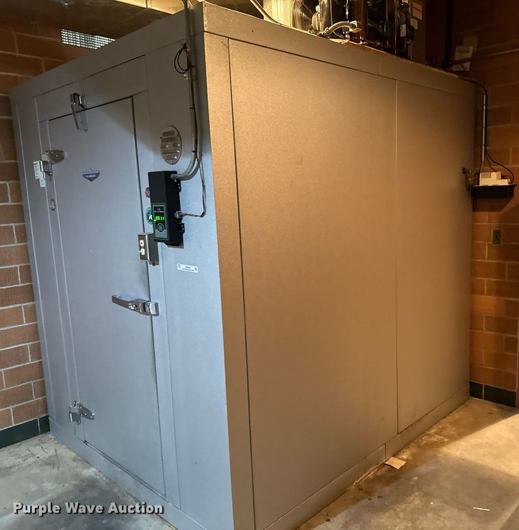 image for item EM3855 2012 US Cooler walk in cooler