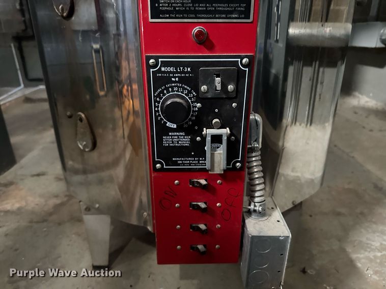 image for item EM3857 Evenheat Kiln Inc 9 kiln