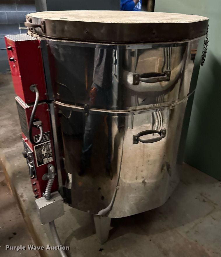 image for item EM3857 Evenheat Kiln Inc 9 kiln
