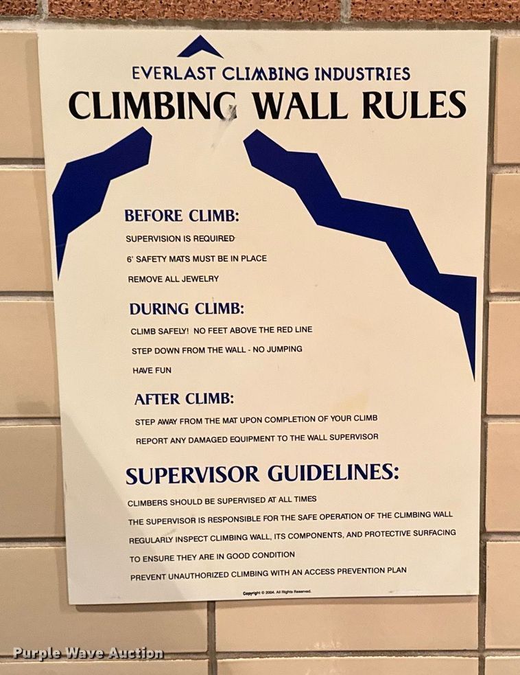 image for item EM3861 Rock climbing wall