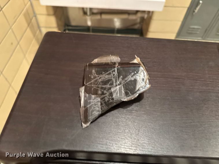 image for item EM3879 Yamaha CLP-133 clavinova electric piano