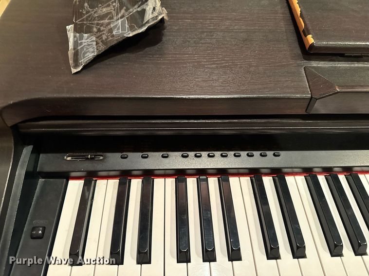 image for item EM3879 Yamaha CLP-133 clavinova electric piano