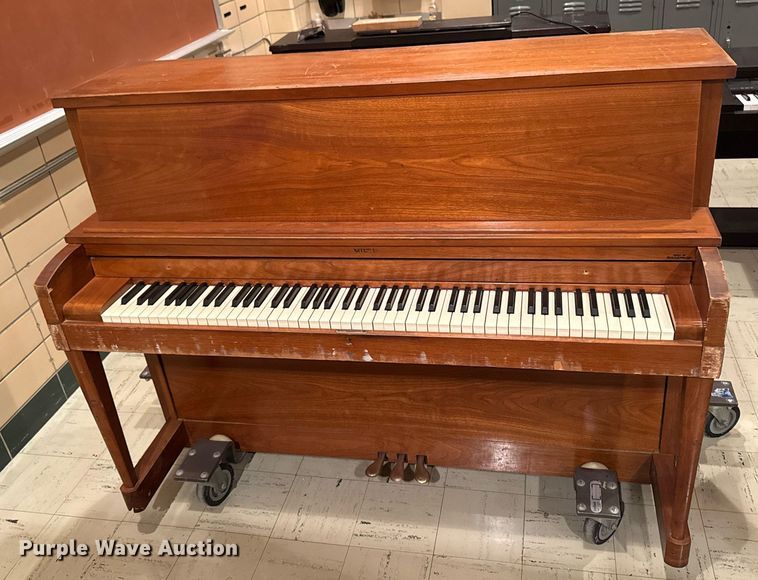 image for item EM3880 Baldwin piano