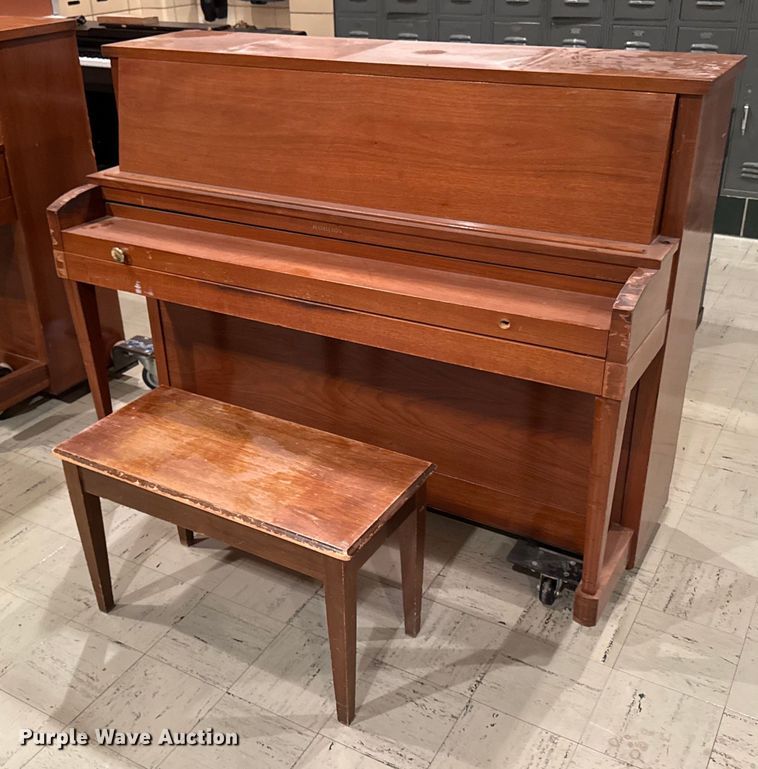 image for item EM3881 Hamilton piano