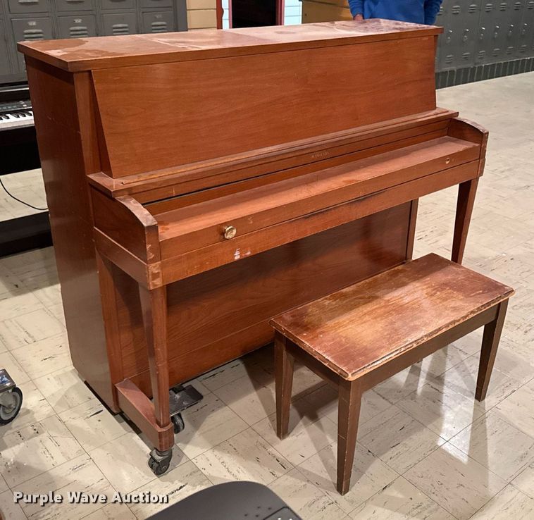 image for item EM3881 Hamilton piano
