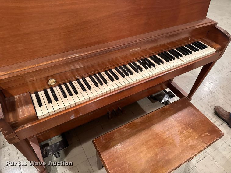 image for item EM3881 Hamilton piano