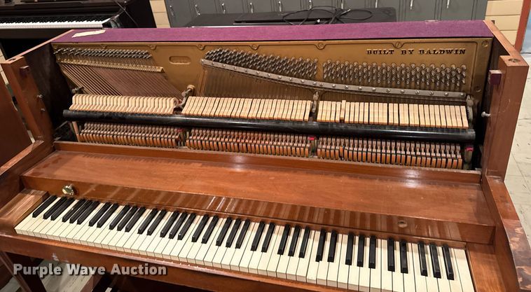 image for item EM3881 Hamilton piano