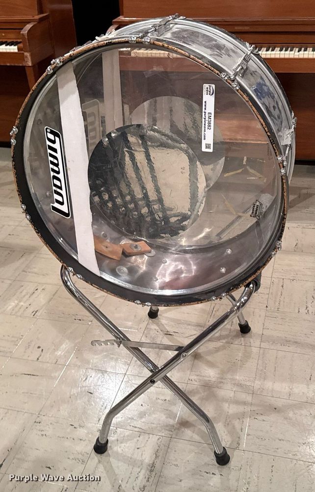 image for item EM3882 Ludwig drum