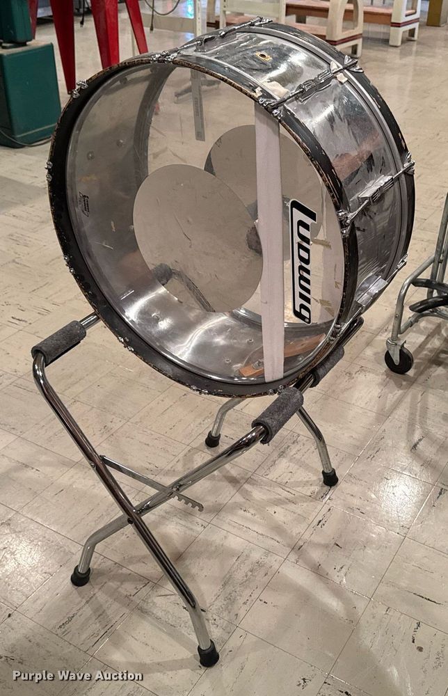 image for item EM3882 Ludwig drum
