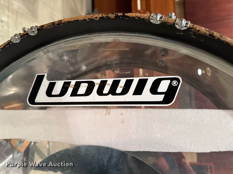 image for item EM3882 Ludwig drum