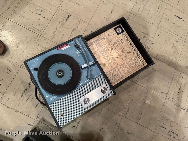 image for item EM3886 (2) record players