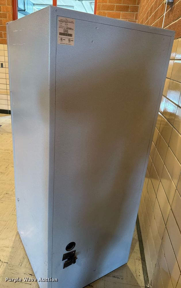 image for item EM3892 FSI 3039 vending machine