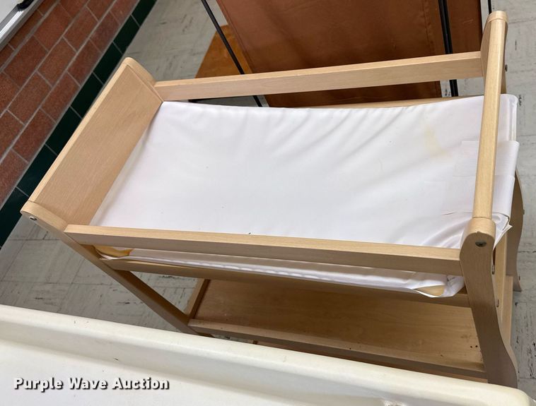 image for item EM3928 Nursery equipment