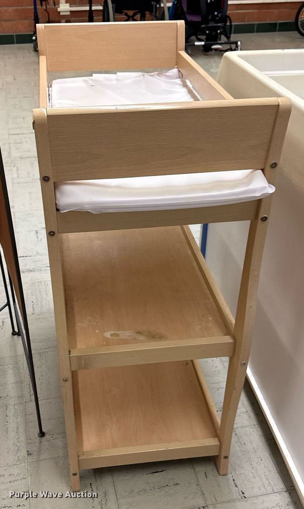 image for item EM3928 Nursery equipment