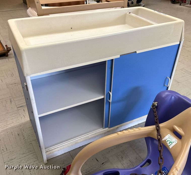 image for item EM3928 Nursery equipment
