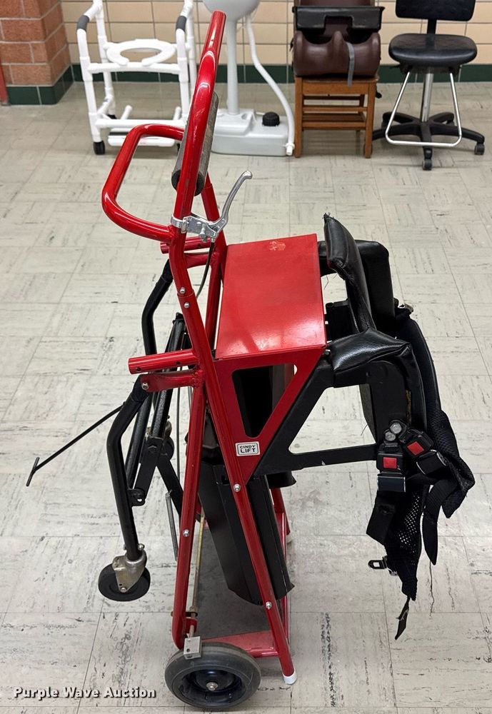 image for item EM3932 Lifting equipment