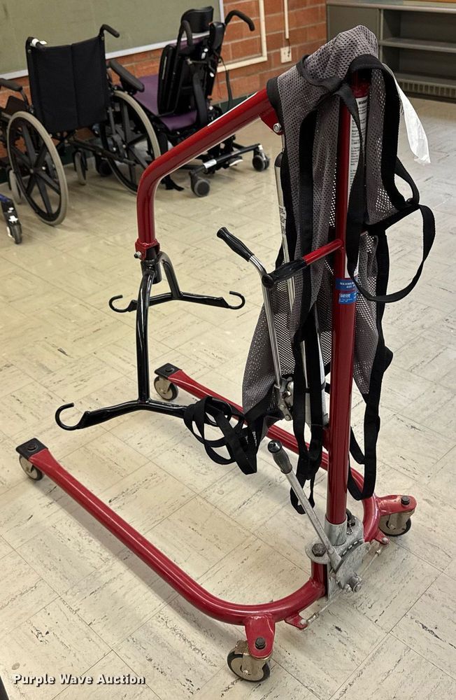 image for item EM3932 Lifting equipment