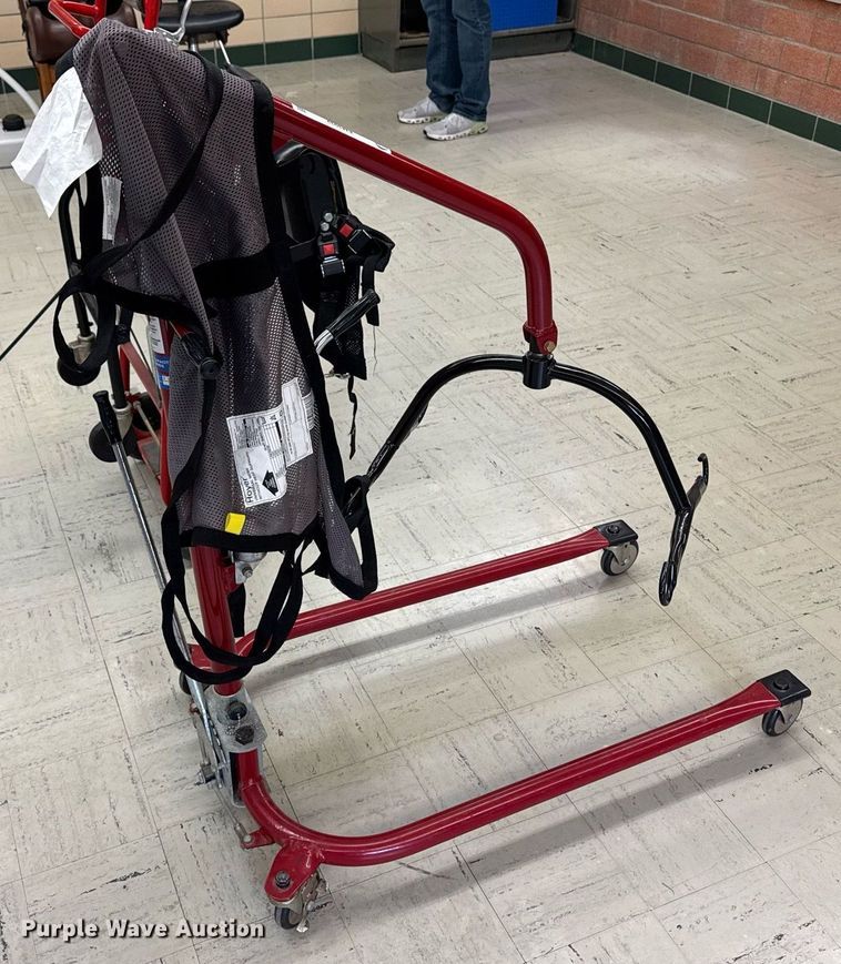 image for item EM3932 Lifting equipment