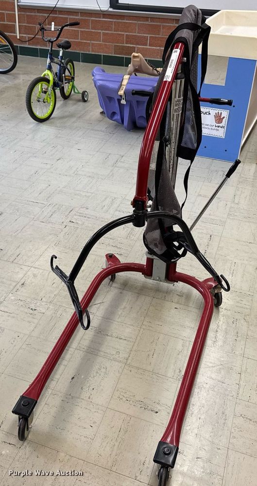 image for item EM3932 Lifting equipment