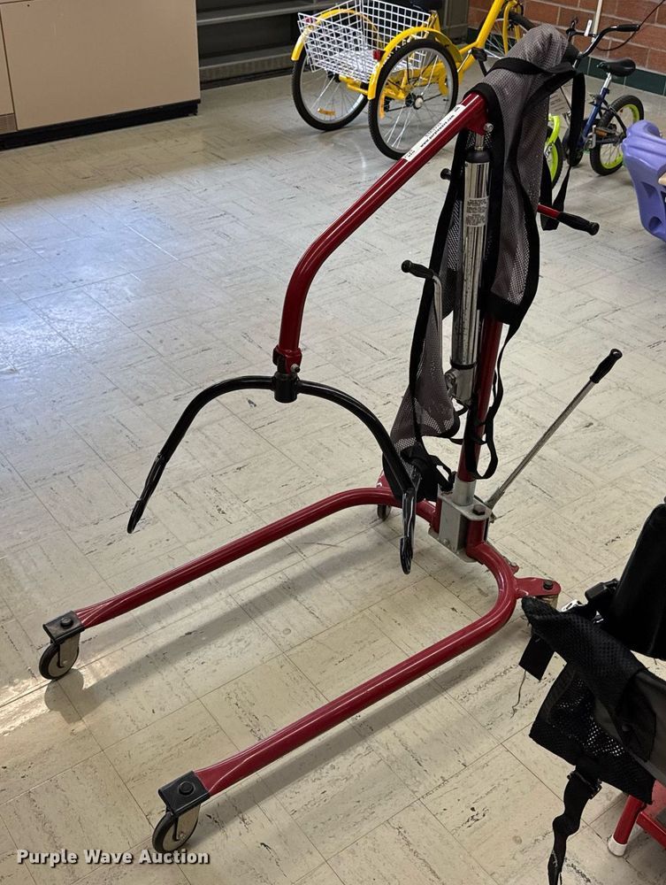 image for item EM3932 Lifting equipment