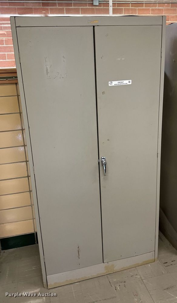 image for item EM3947 (3) cabinets