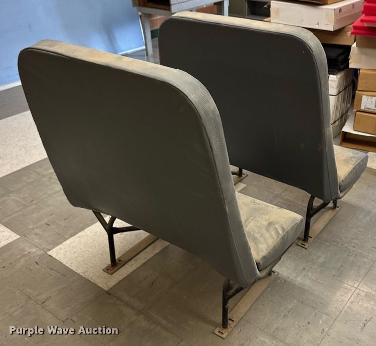 image for item EM3952 (2) bus seats