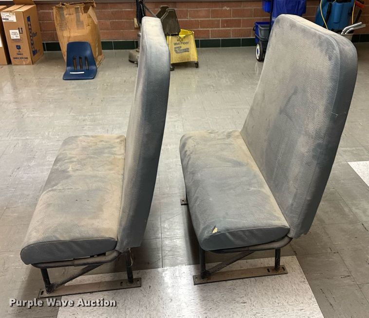 image for item EM3952 (2) bus seats