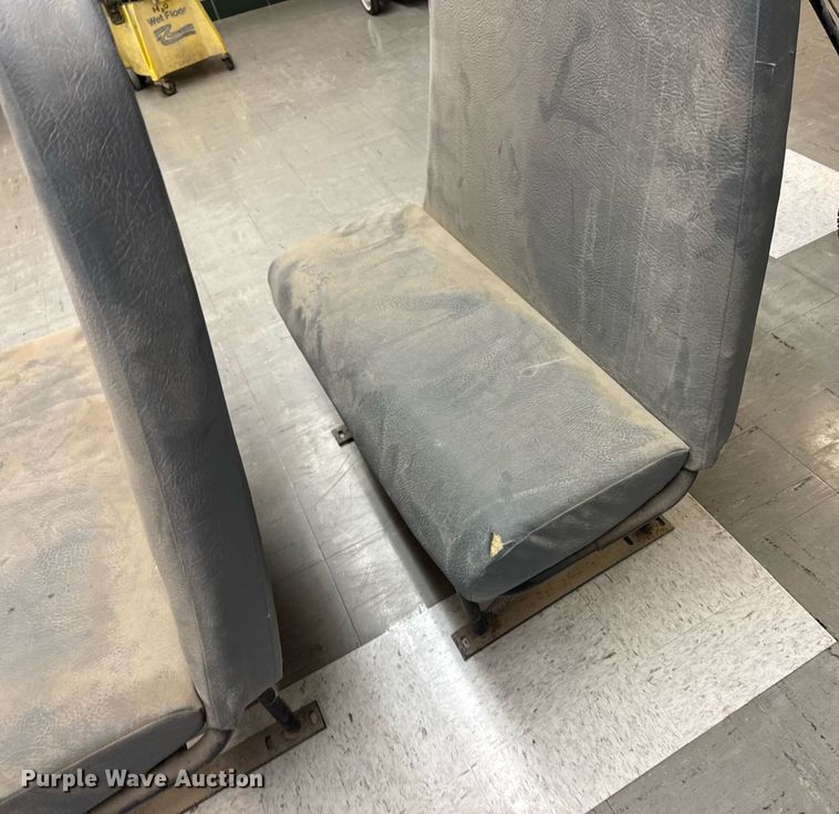 image for item EM3952 (2) bus seats