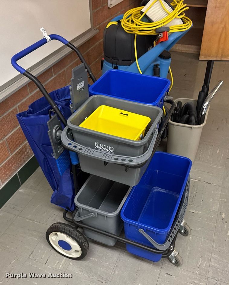 image for item EM3956 Cleaning equipment