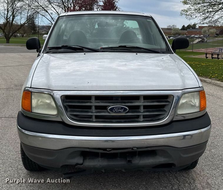 image for item EM3958 2004 Ford F150 XL pickup truck