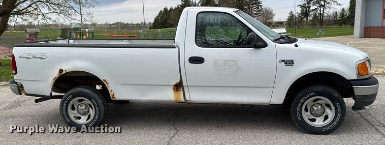 image for item EM3958 2004 Ford F150 XL pickup truck