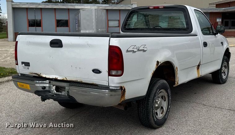 image for item EM3958 2004 Ford F150 XL pickup truck